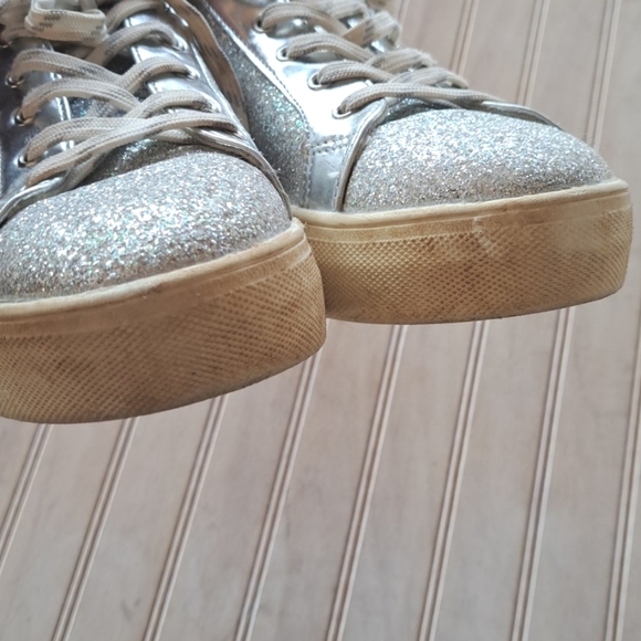 Mia Kids Lace-Up Fun Sparkle Glittery Silver Metallic Sneakers - Picture 8 of 10